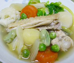 骨付き鶏肉と春野菜たっぷりのスープ煮